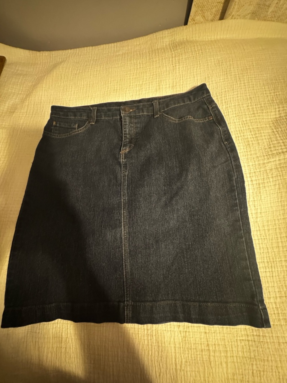 Women's Basic Editions Medium/Dark Wash Blue Denim Jean Skirt Size 14 RN#42000